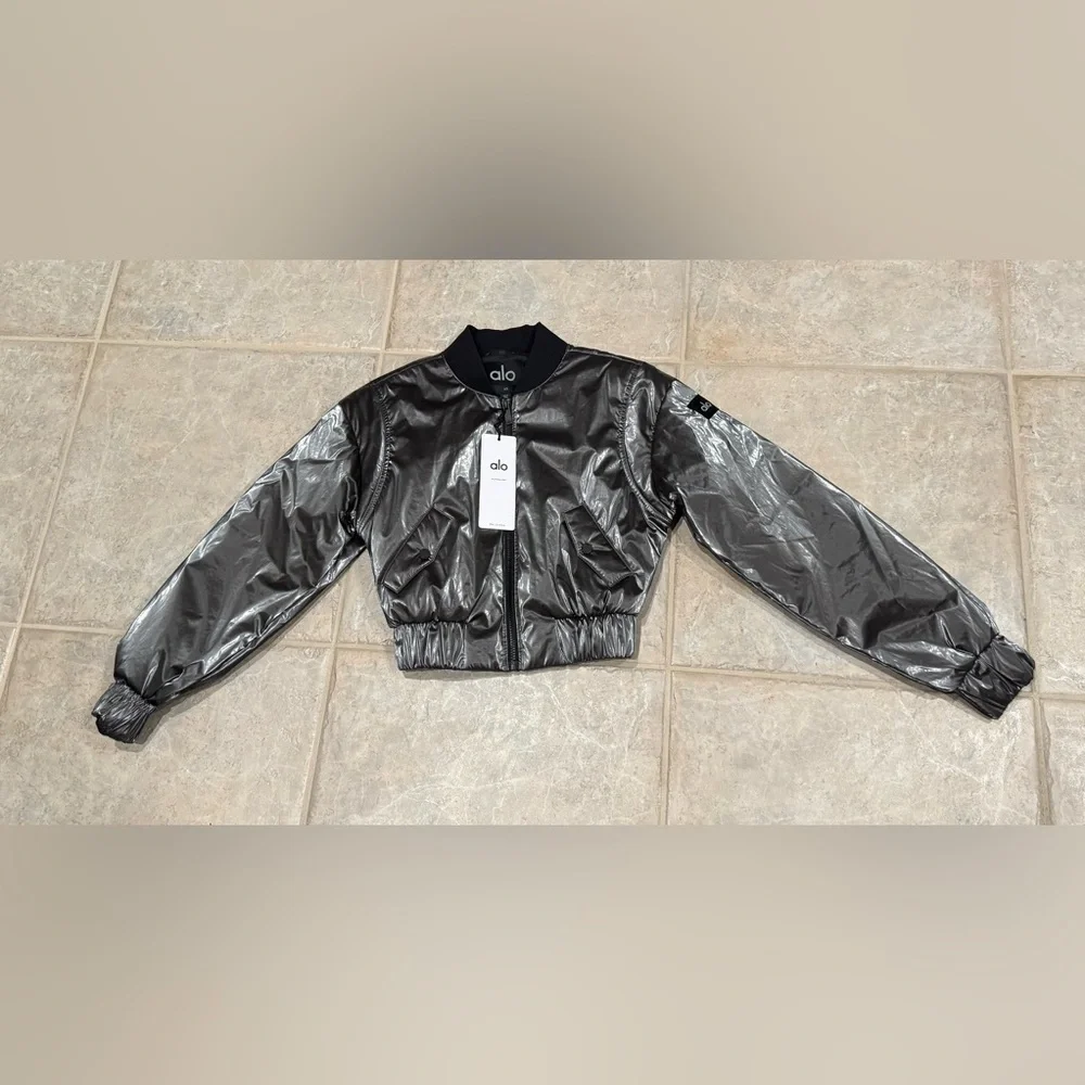 Retired Alo Yoga Metallic Cropped Break Line Bomber Jacket XS Silver Chrome NWT